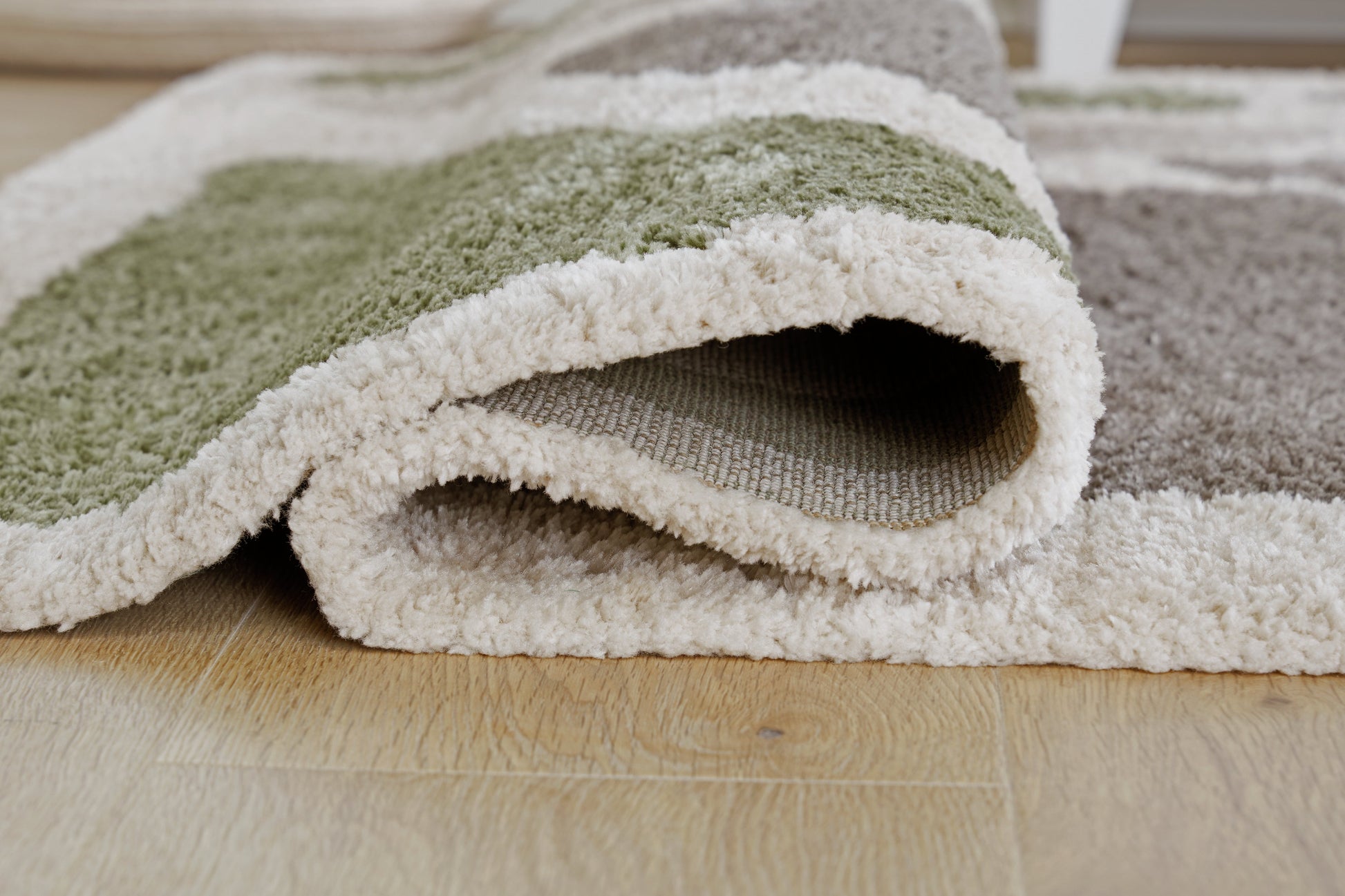 Anburgh Green/Gray/Ivory Medium Rug- Viva Furn
