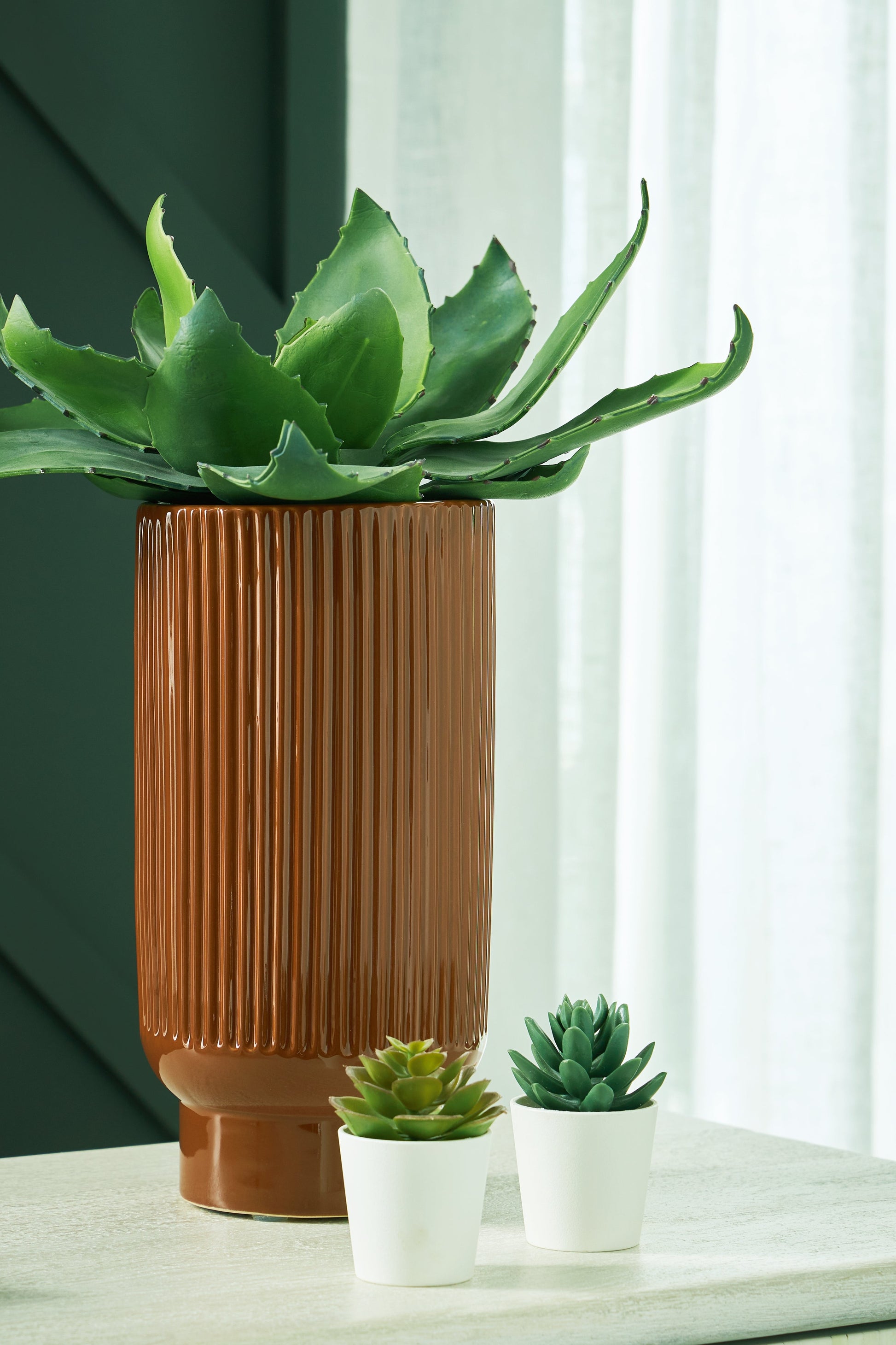 Avalyah Burnt Umber Medium Vase- Viva Furn