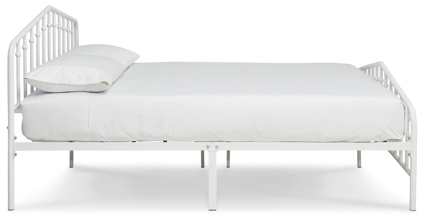 Trentlore White Queen Metal Bed