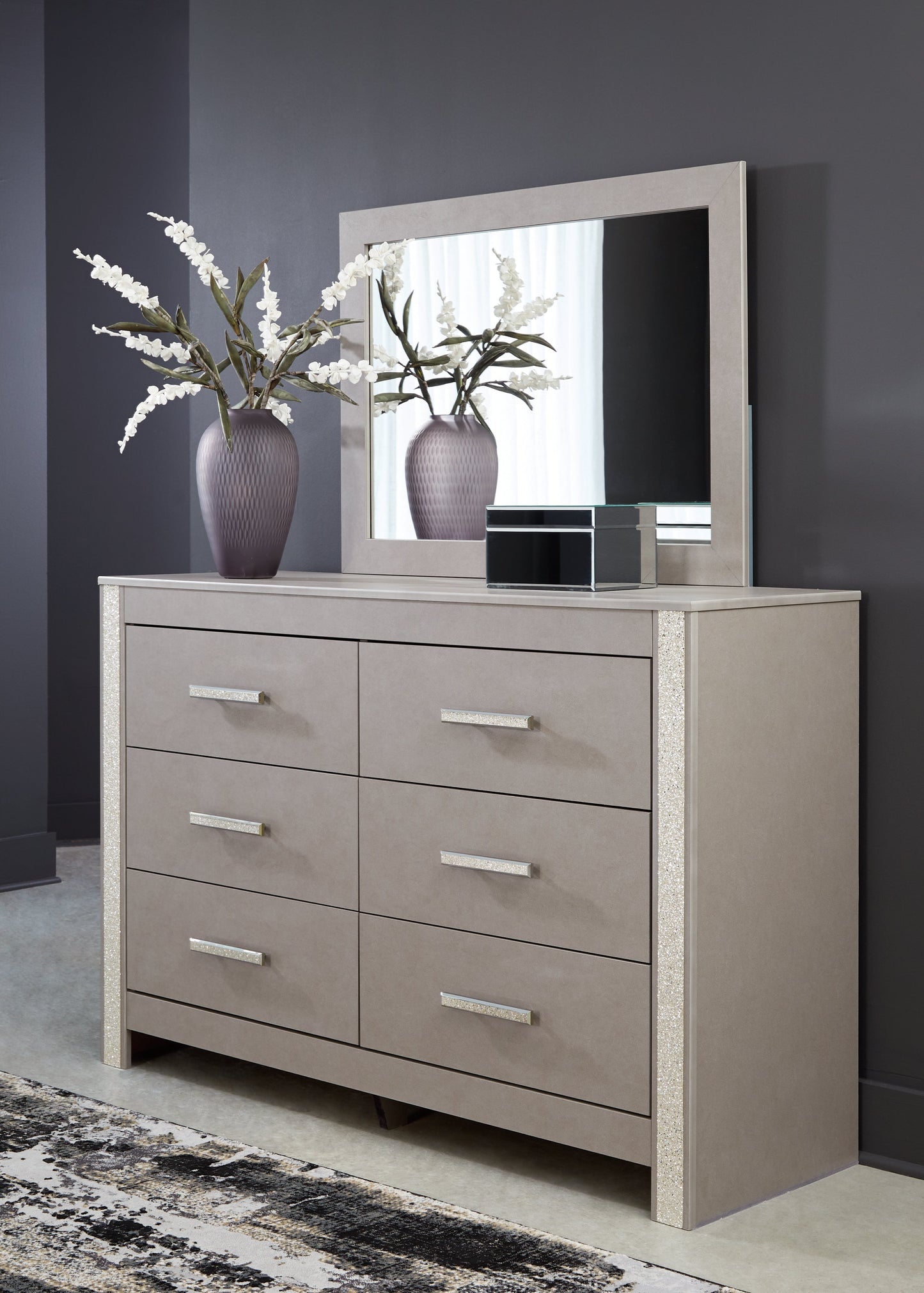 Surancha Gray Queen Panel Bedroom Set with Dresser, Mirror and Nightstand