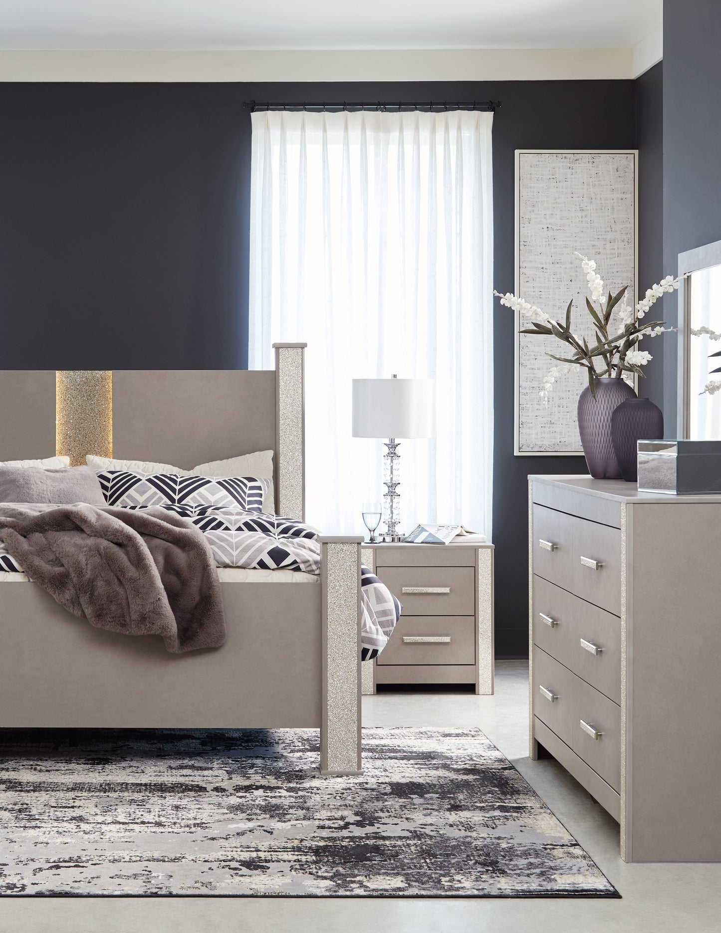 Surancha Gray King Poster Bedroom Set with Dresser, Mirror and Nightstand