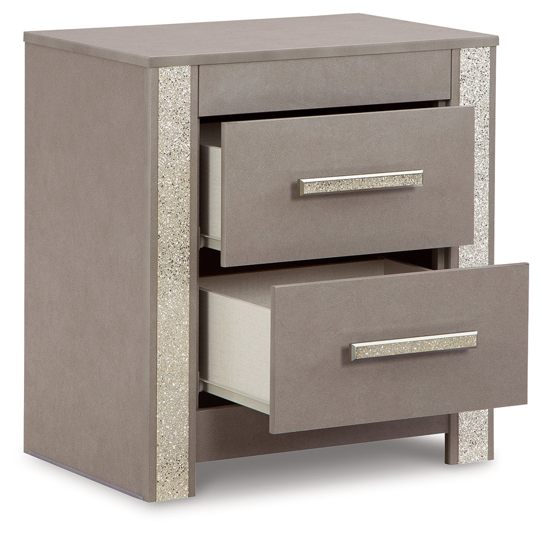 Surancha Gray Queen Poster Bedroom Set with Dresser, Mirror and Nightstand