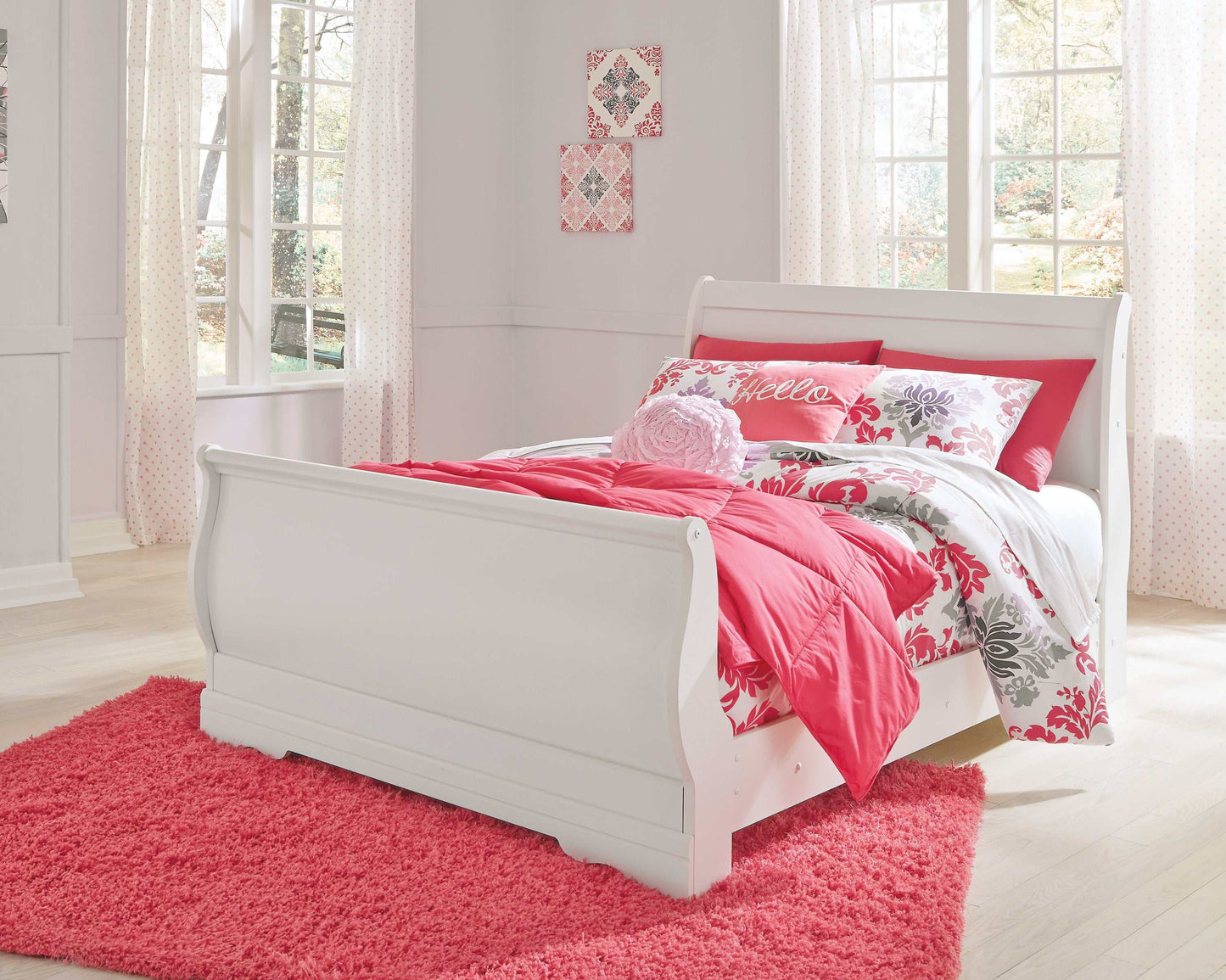 Anarasia White Full Sleigh Bed