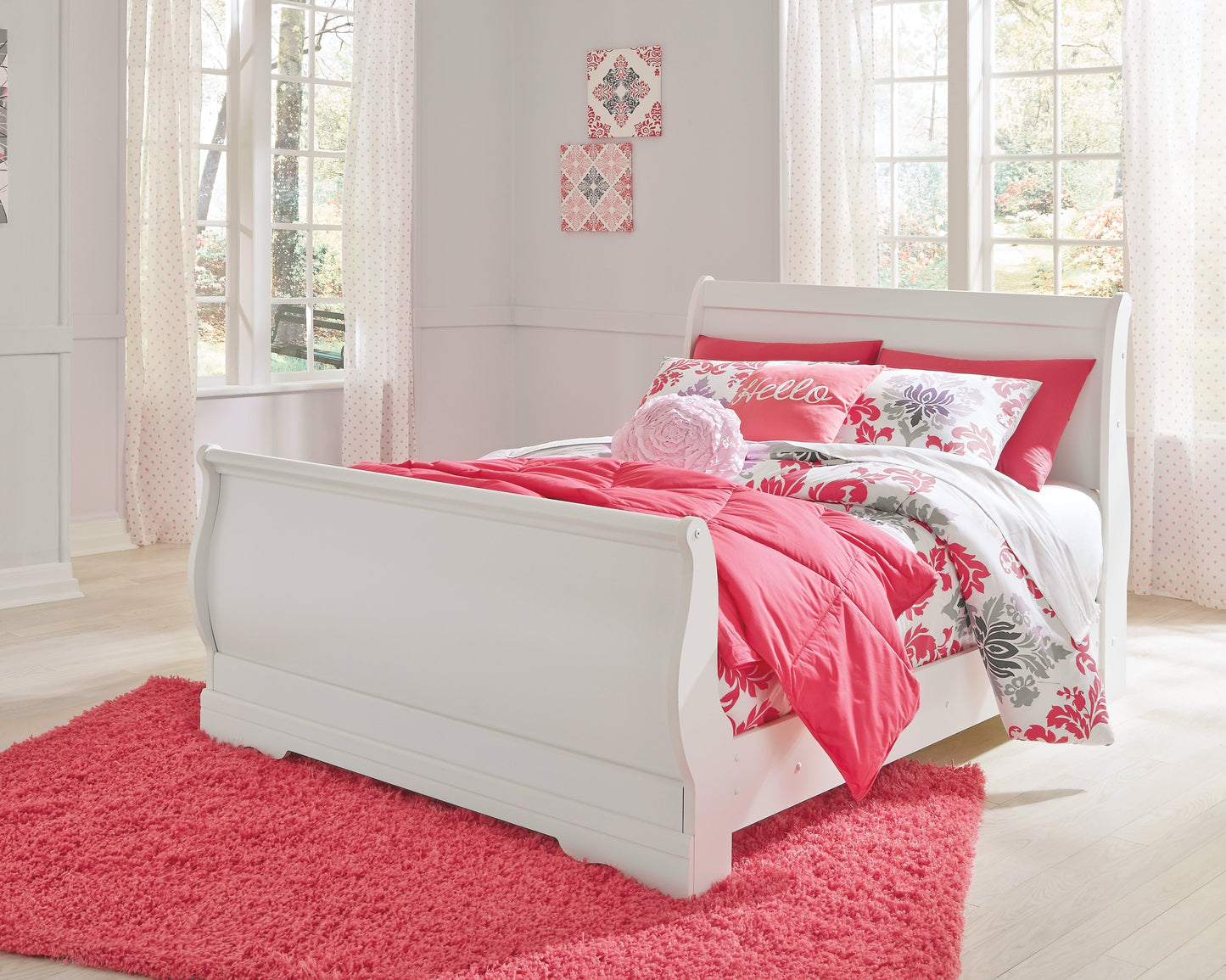 Anarasia White Full Sleigh Bedroom Set with Dresser and Nightstand