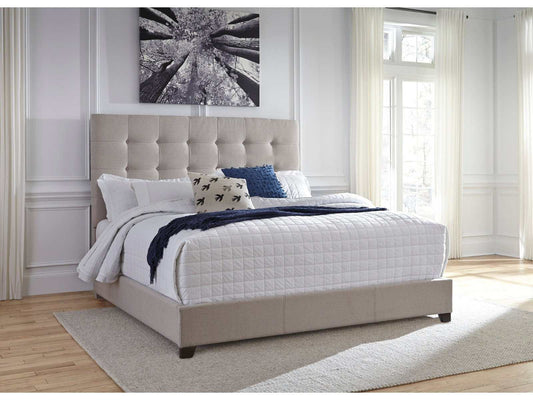Dolante Queen Upholstered Bed