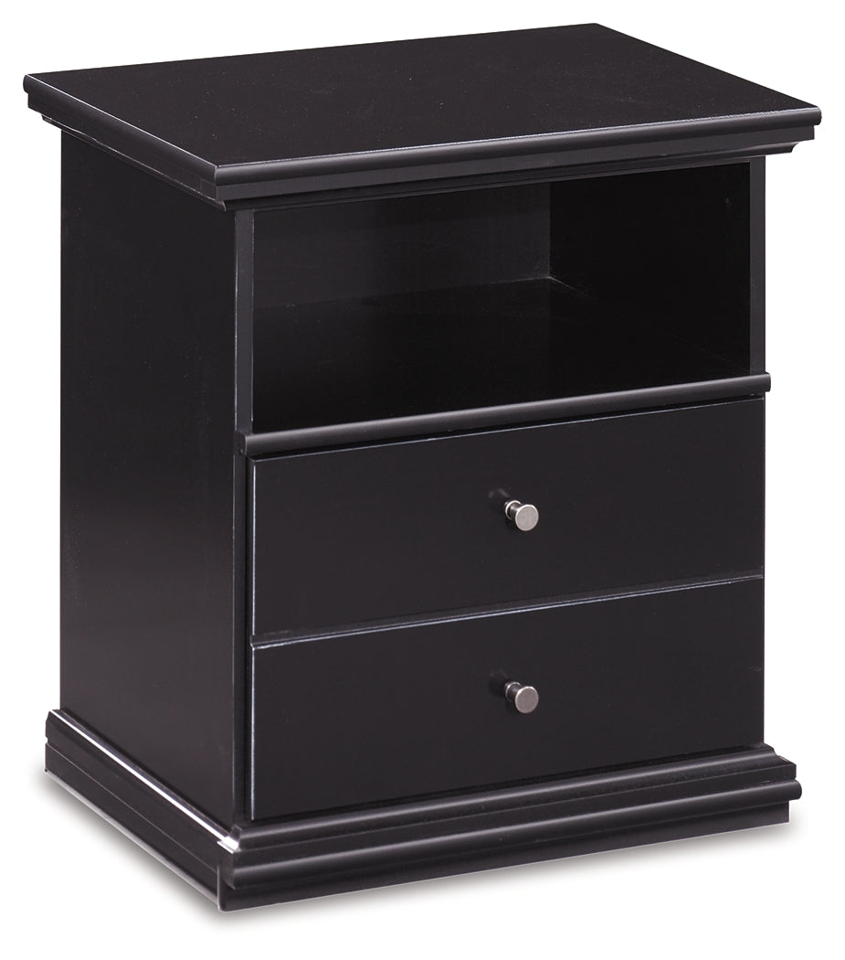 Maribel Black Queen Panel Bedroom Set with Dresser, Mirror, Chest and 2 Nightstands