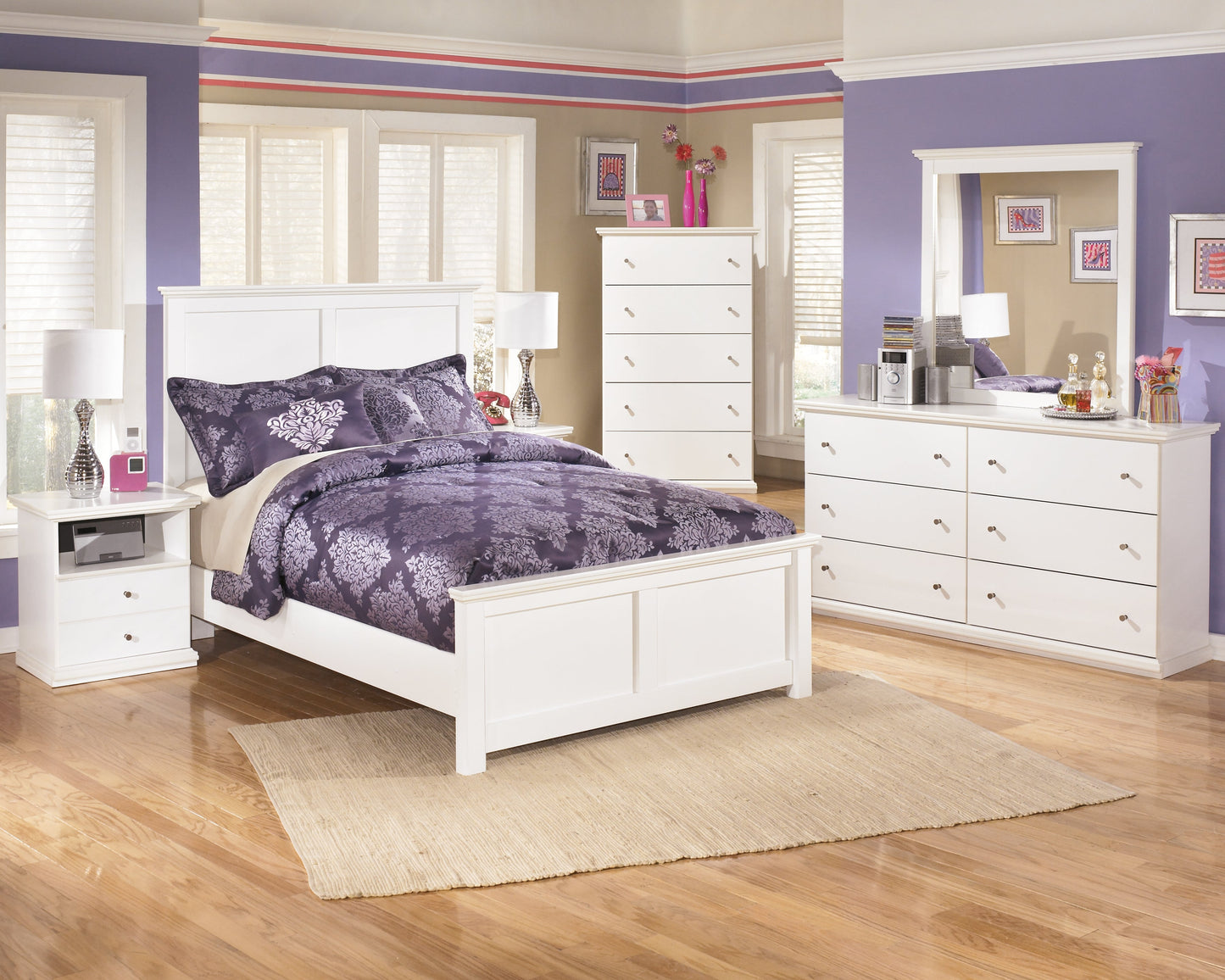Bostwick Shoals White Full Panel Bedroom Set with Dresser, Mirror, Chest, and 2 Nightstands