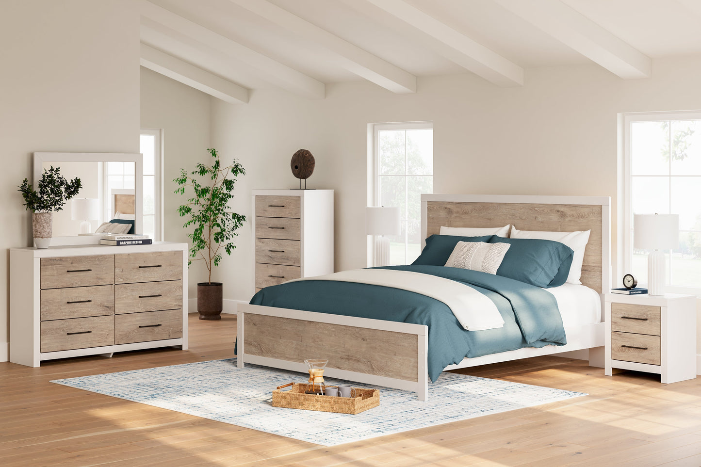 Charbitt Two-tone King Panel Bed