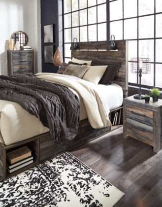 Drystan Multi Tone Queen Panel Bed w/ 4 Storage Drawers