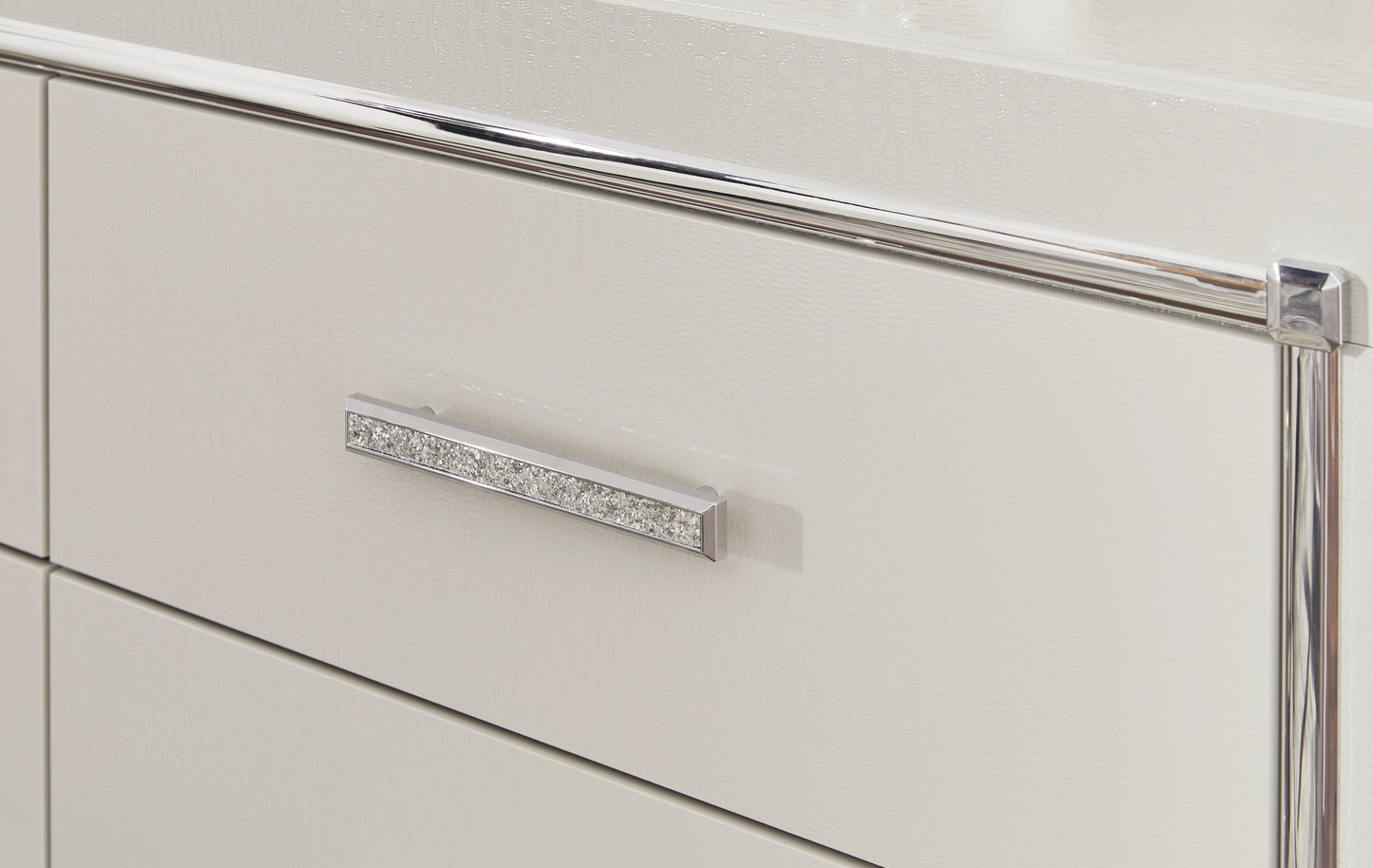 Zyniden Silver Chest of Drawers