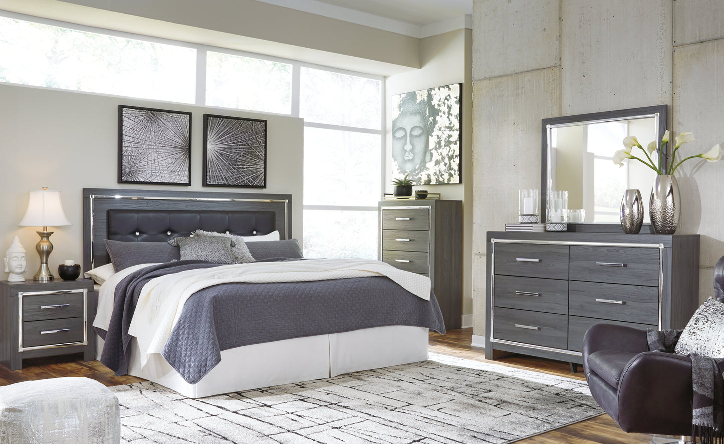 Lodanna Gray King/Cal King Panel Headboard, Dresser and Nightstand