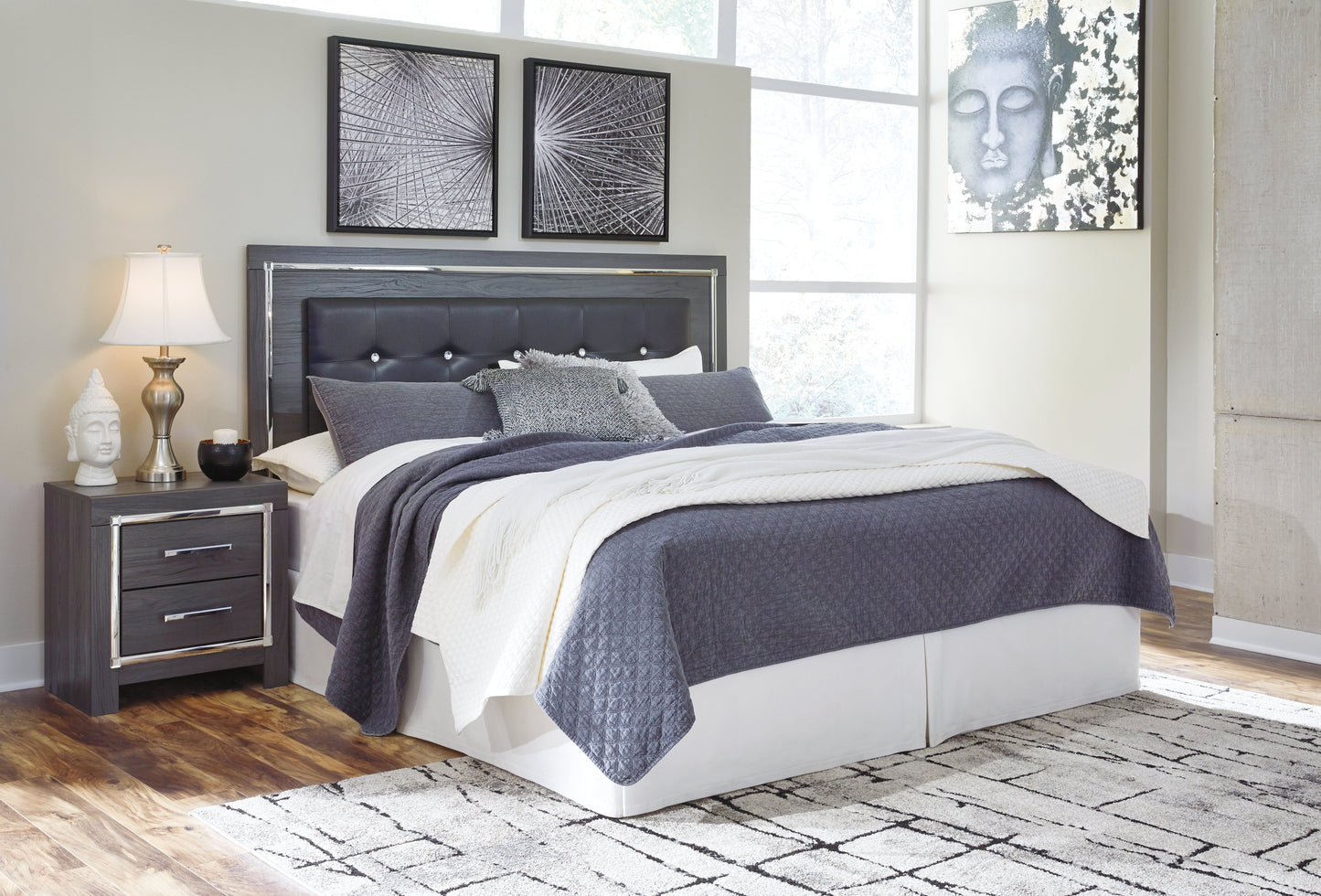 Lodanna Gray King/Cal King Panel Headboard, Dresser, Mirror and 2 Nightstands