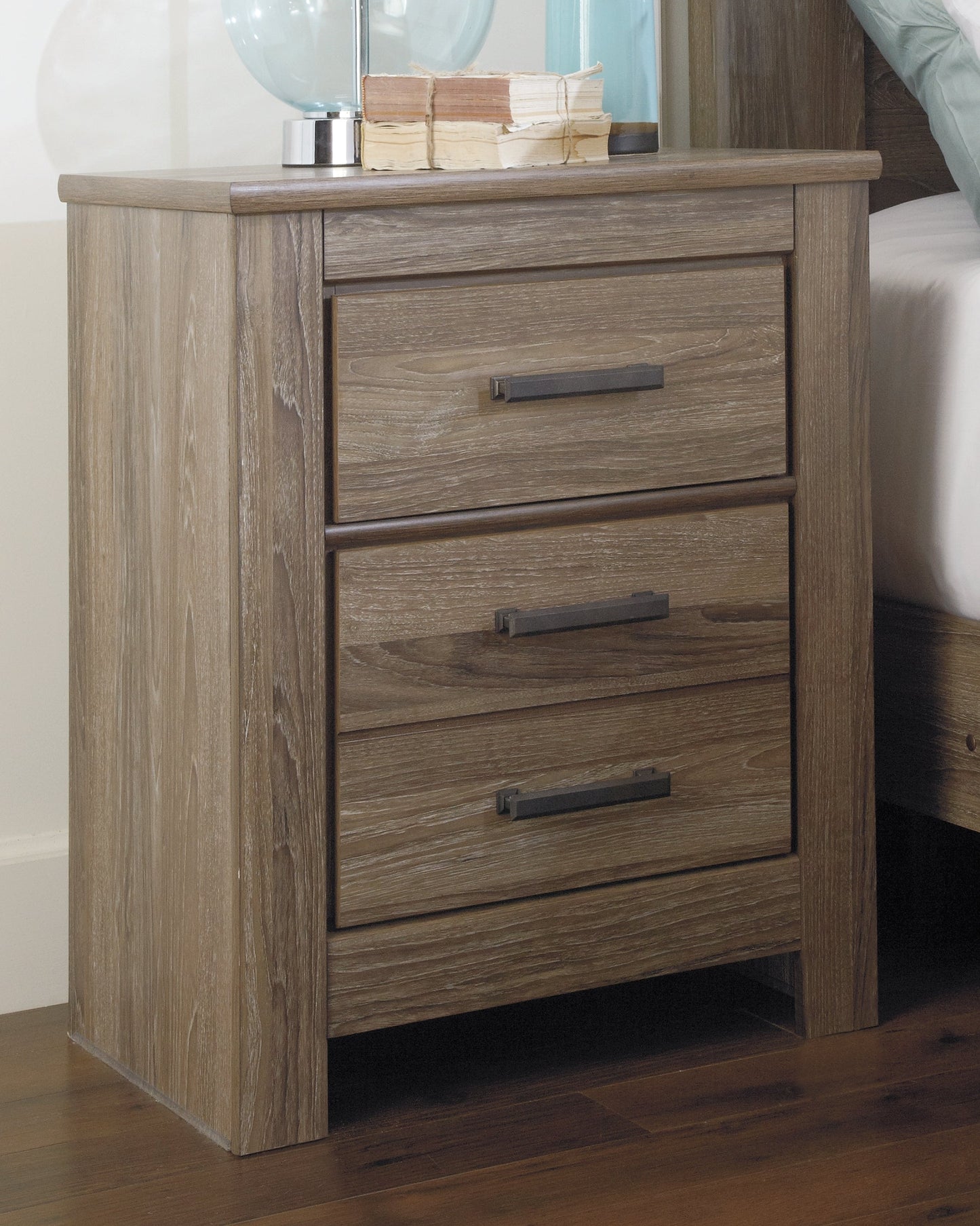 Zelen Gray Full Panel Bedroom Set with Dresser, Mirror, and Nightstand