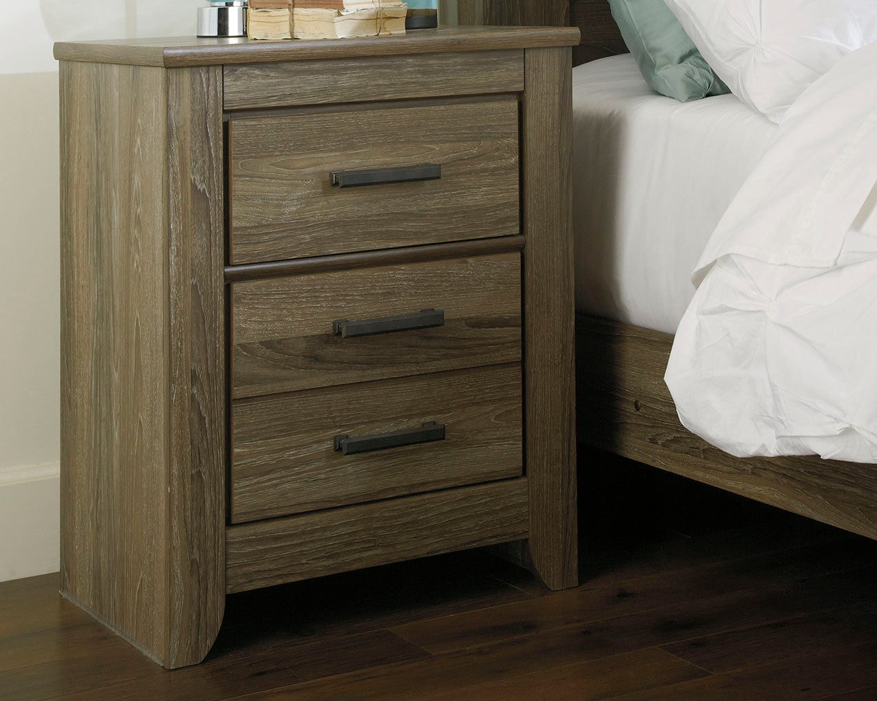 Zelen Gray King Panel Bedroom Set with Dresser, Mirror and Nightstand