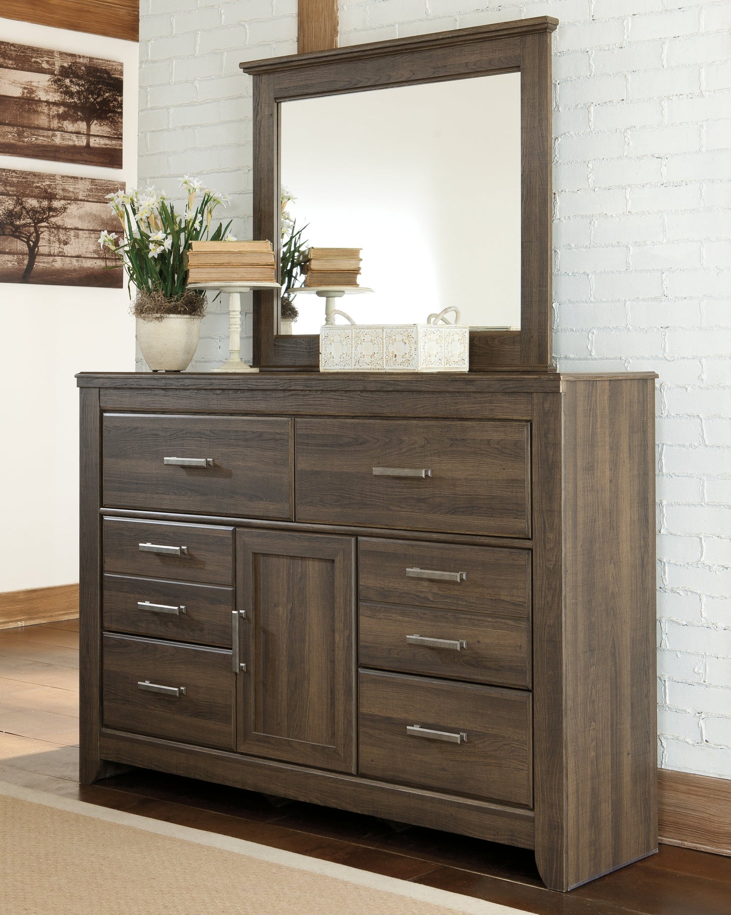 Juararo Brown King Poster Bedroom Set with Dresser, Mirror and 2 Nightstands