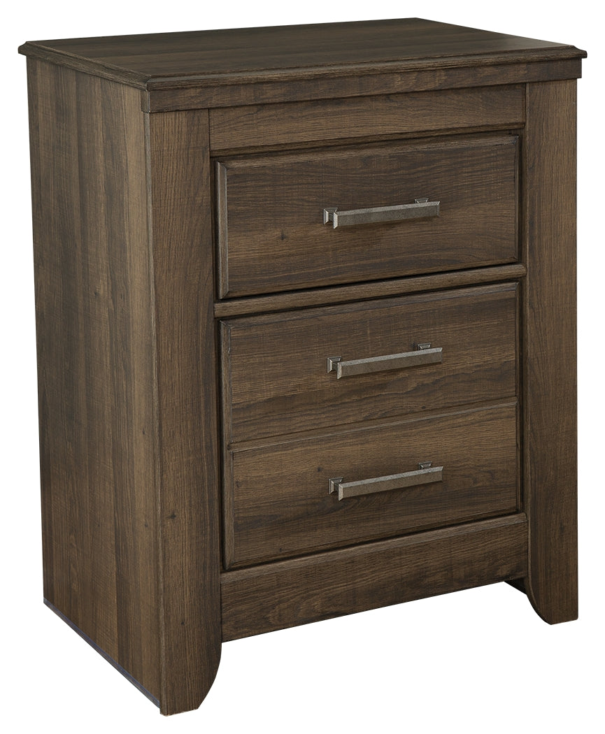 Juararo Brown Queen Poster Bedroom Set with Dresser, Mirror, Chest and 2 Nightstands