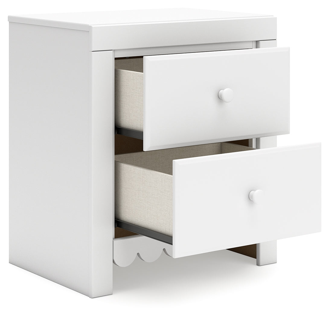 Mollviney White Nightstand