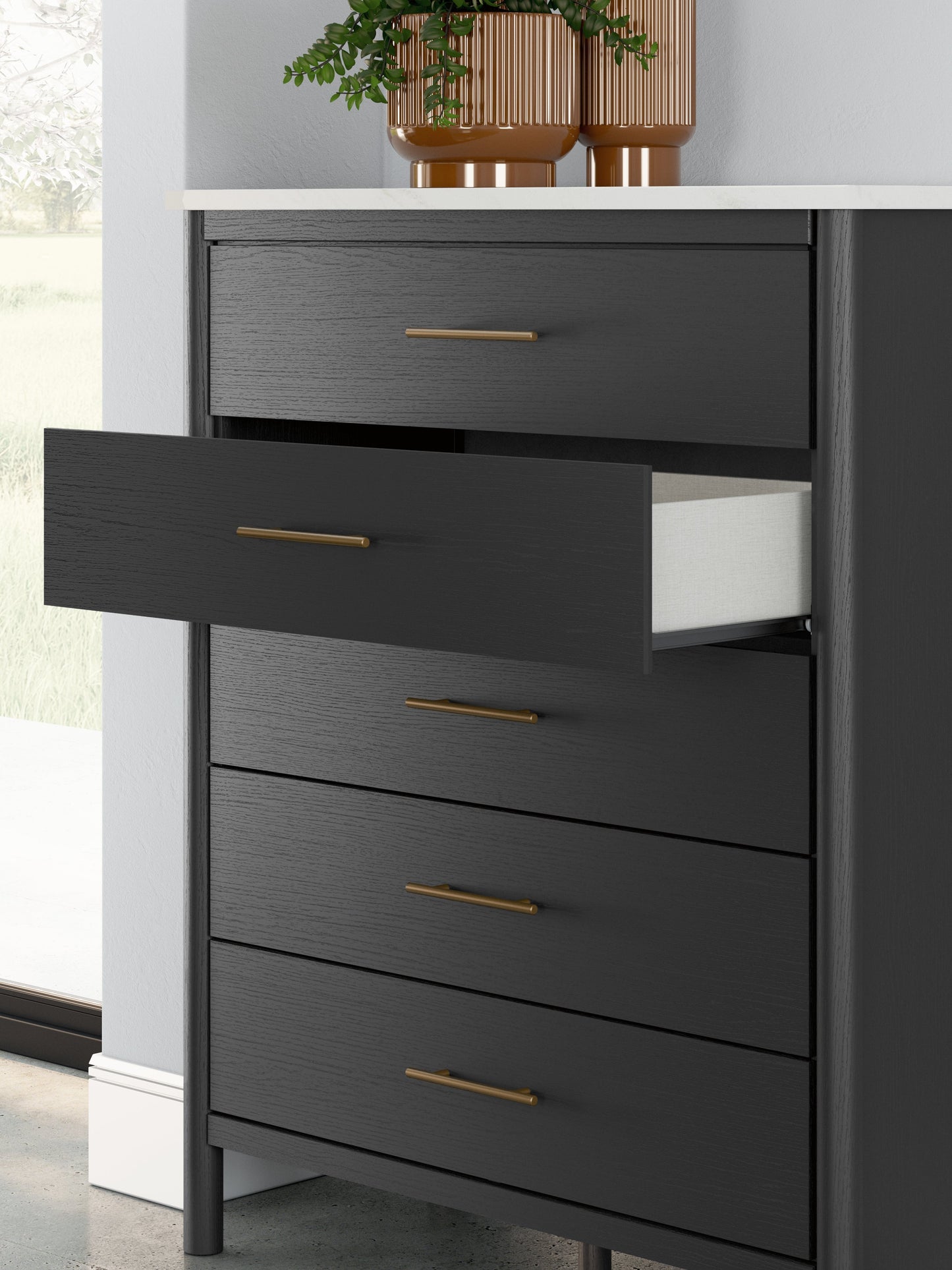 Cadmori Black/White Chest of Drawers