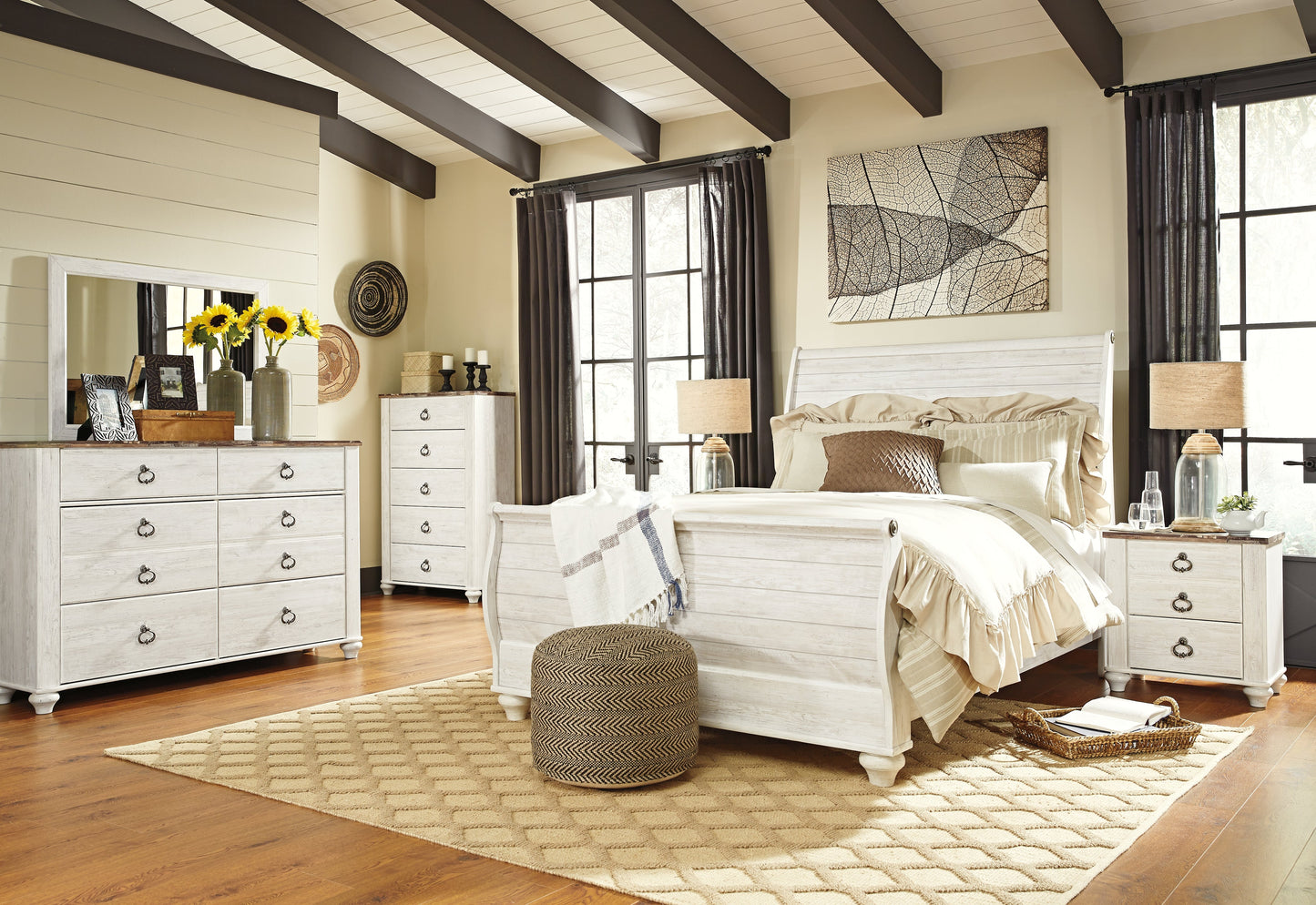 Willowton Whitewash Queen Sleigh Bedroom Set with Dresser, Mirror and 2 Nightstands