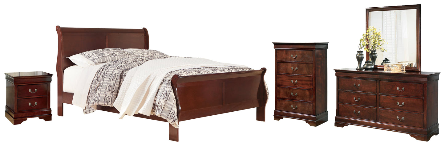 Alisdair Reddish Brown King Sleigh Bedroom Set with Dresser, Mirror and Nightstand