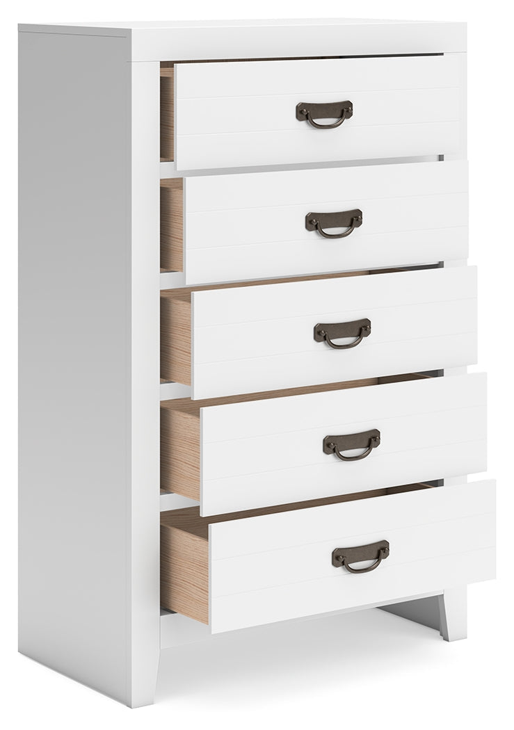 Binterglen White Chest of Drawers