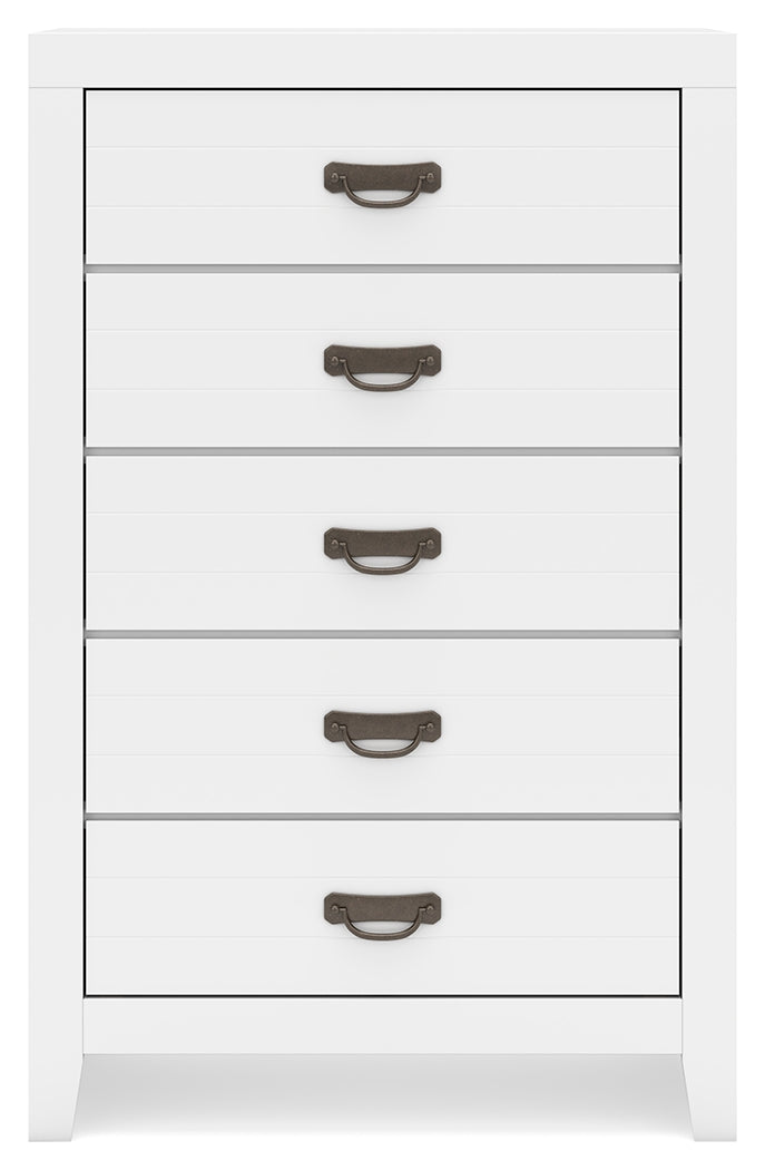 Binterglen White Chest of Drawers