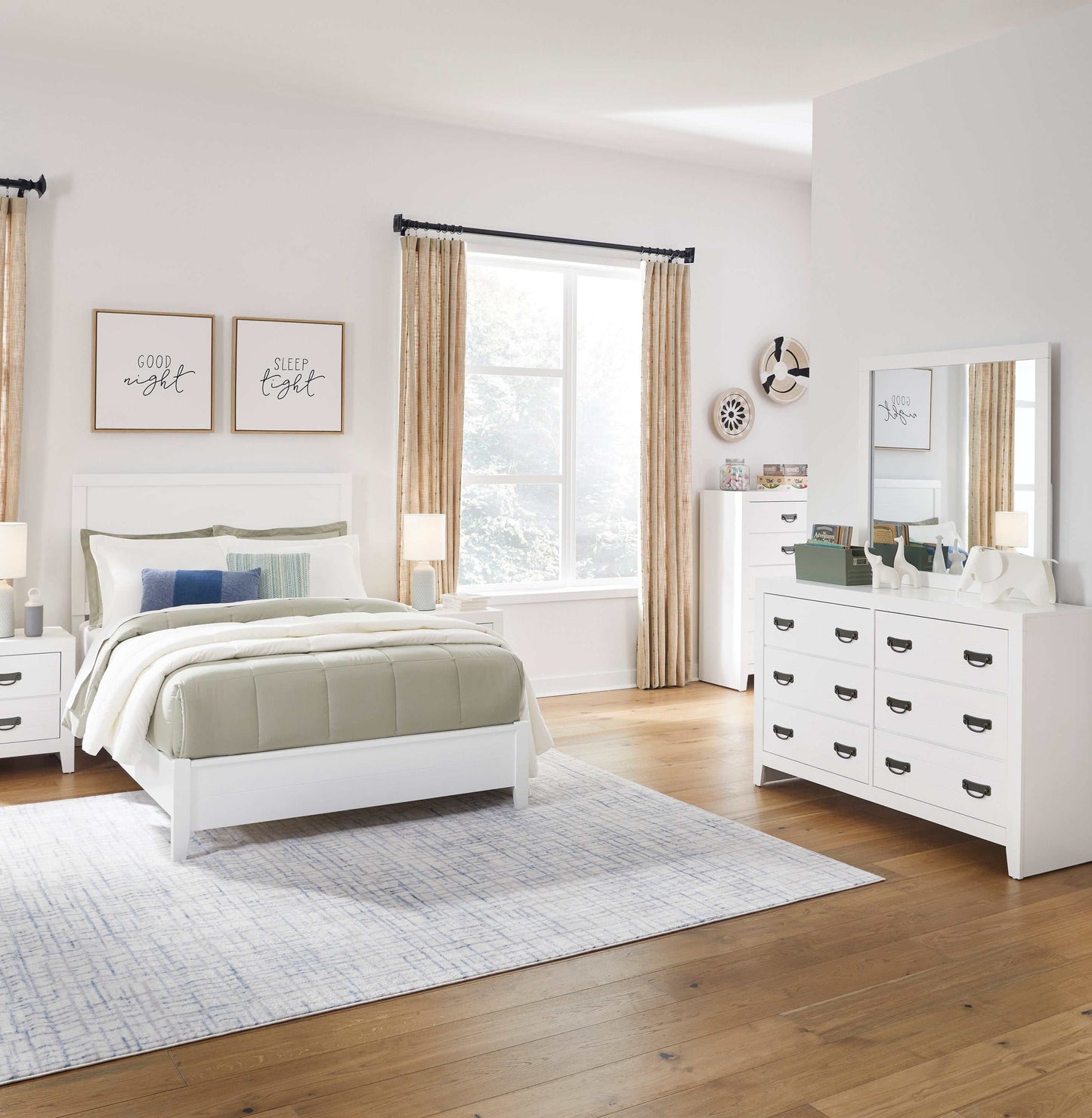 Binterglen White Full Panel Bed