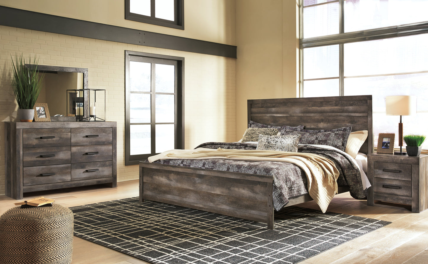 Wynnlow Gray King Panel Bedroom Set with Mirrored Dresser and Nightstand
