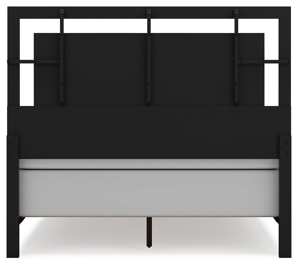 Covetown Dark Brown Queen Panel Bed