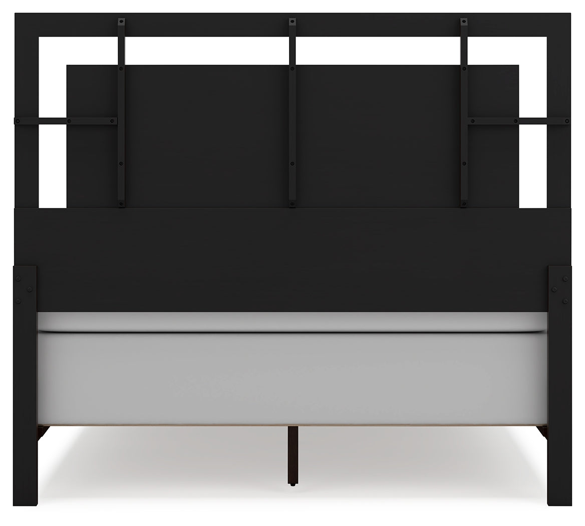 Covetown Queen Panel Bedroom Set with Dresser and Mirror