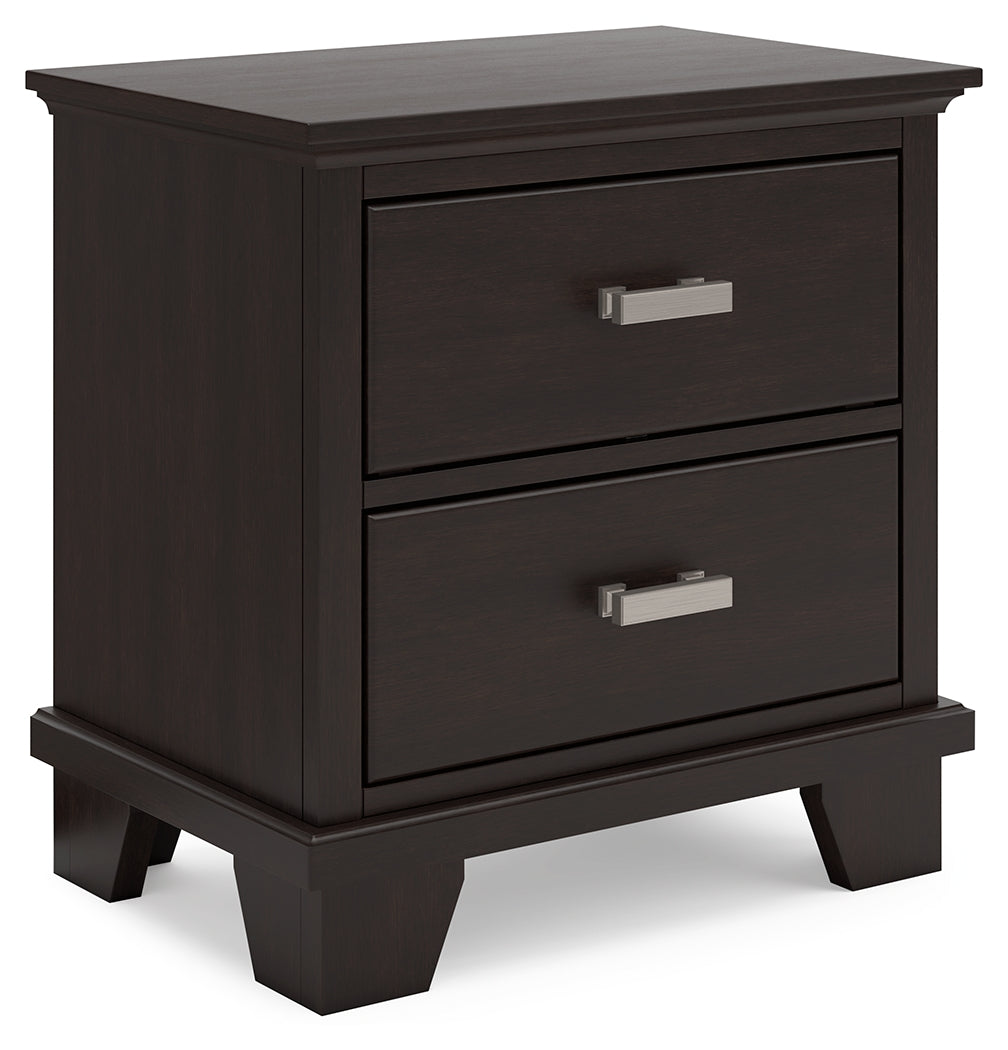 Covetown Queen Panel Bedroom Set with Dresser, Mirror and Nightstand