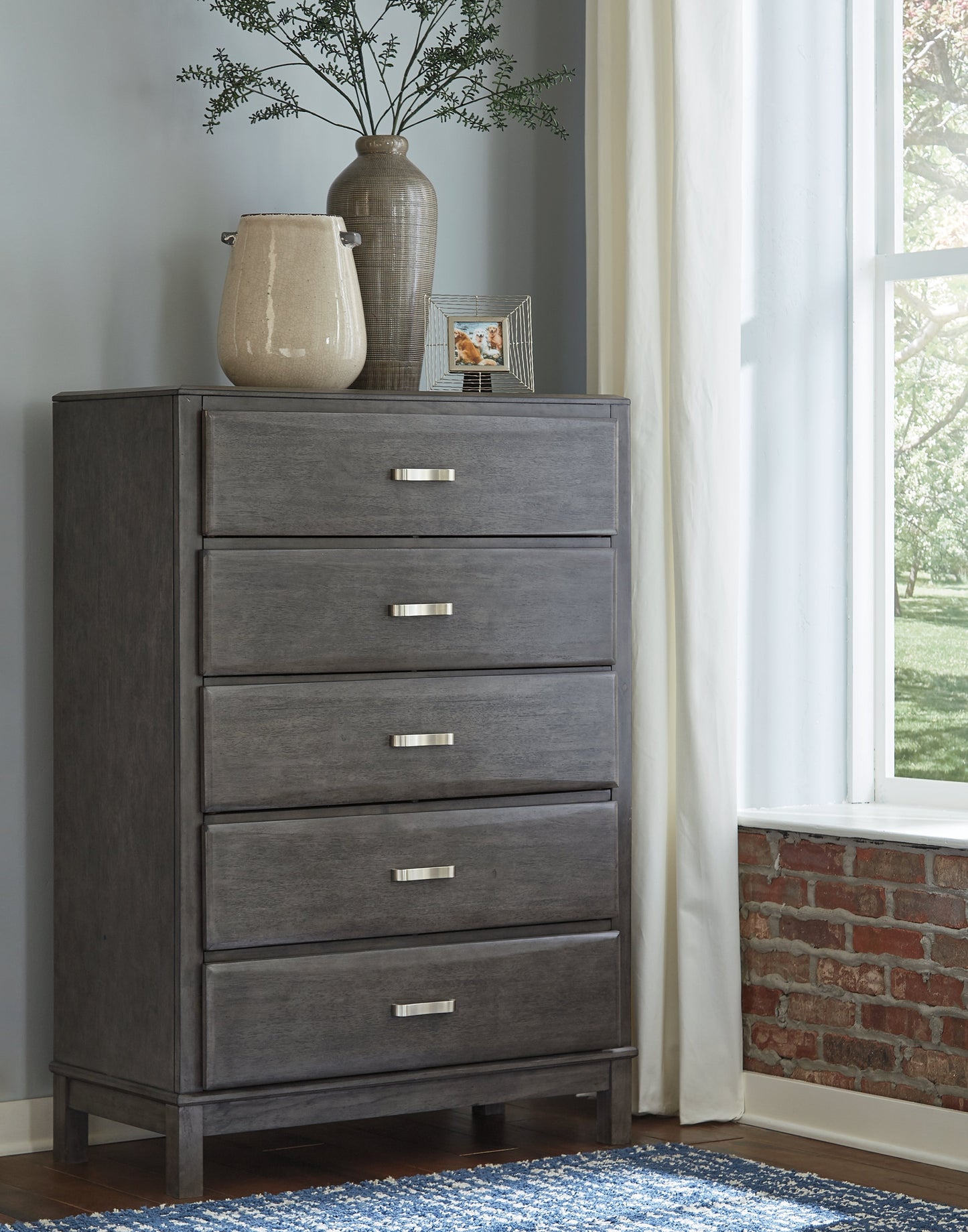 Caitbrook Gray Queen Storage Bedroom Set with Dresser, Mirror, Chest and 2 Nightstands