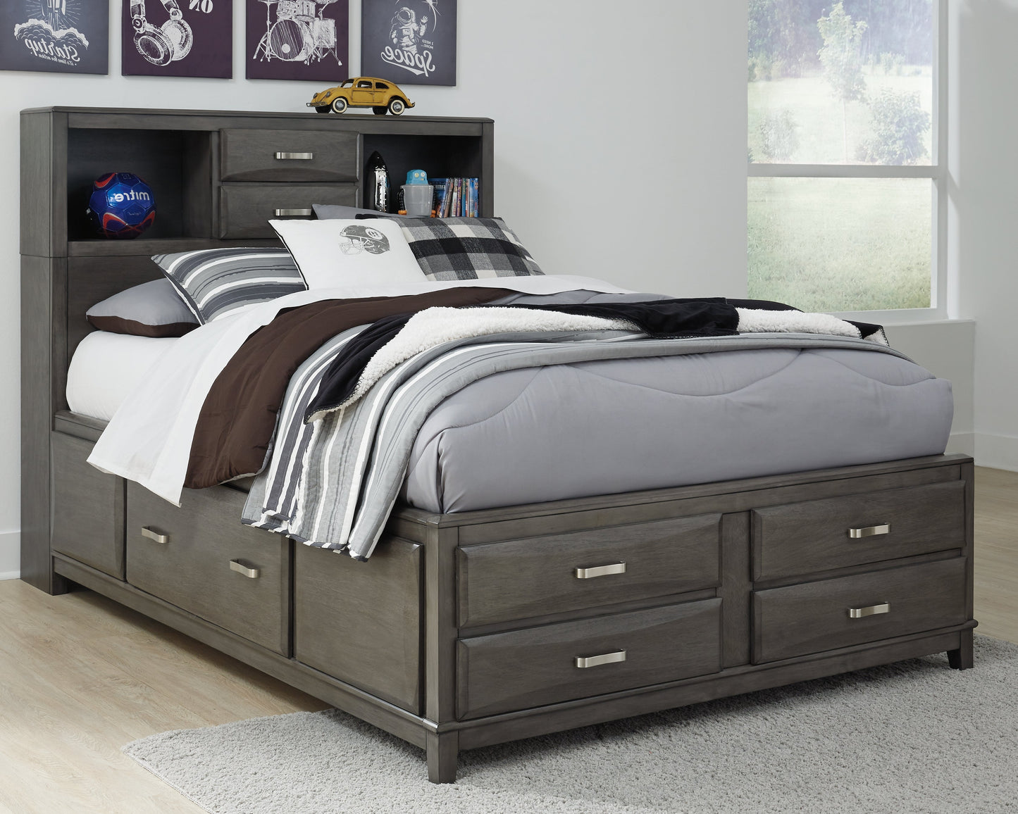 Caitbrook Gray Full Storage Bedroom Set with Chest