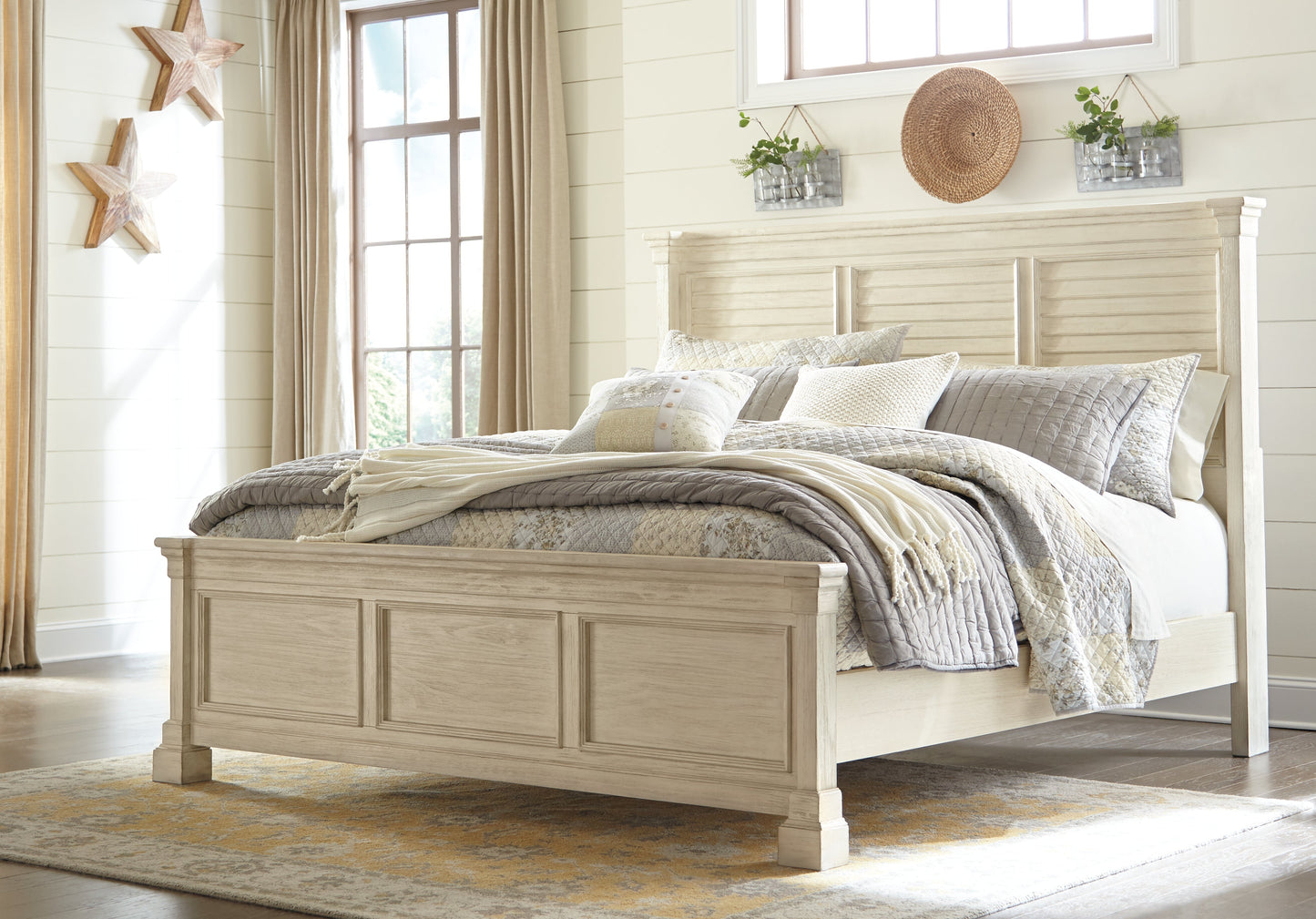 Bolanburg California King Panel Bedroom Set with Dresser and Mirror