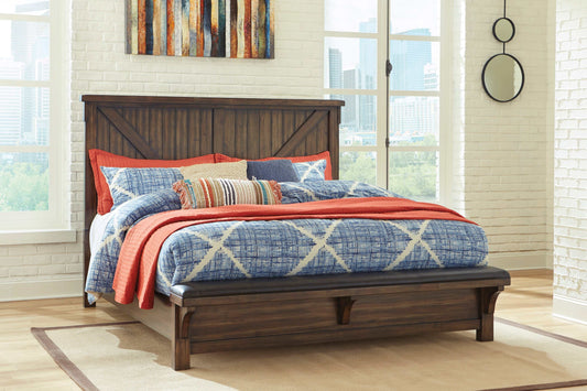 Lakeleigh Brown King Panel Bed w/ Uph. Bench