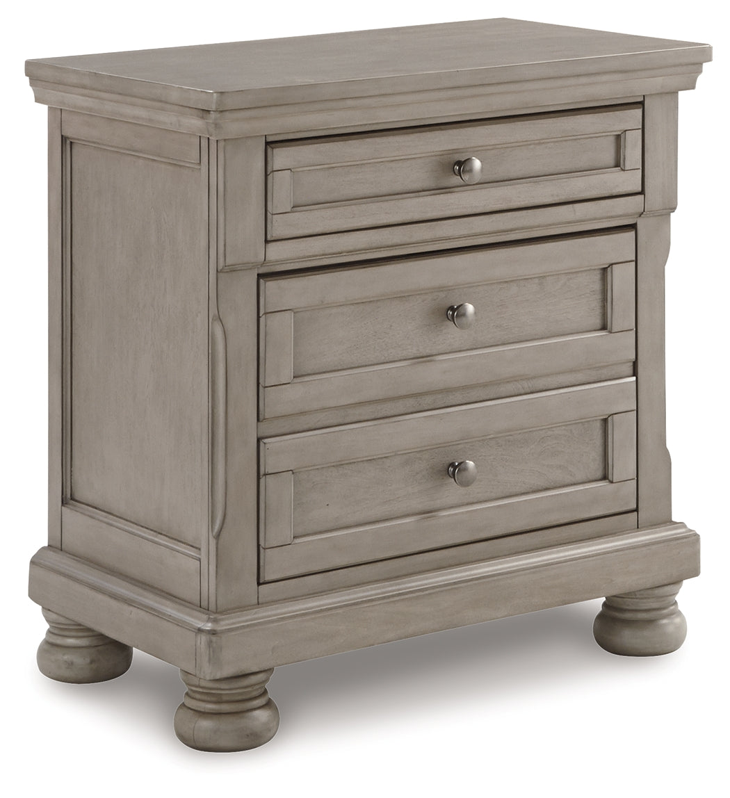 Lettner Light Gray King Panel Bedroom Set with Dresser, Mirror and 2 Nightstands