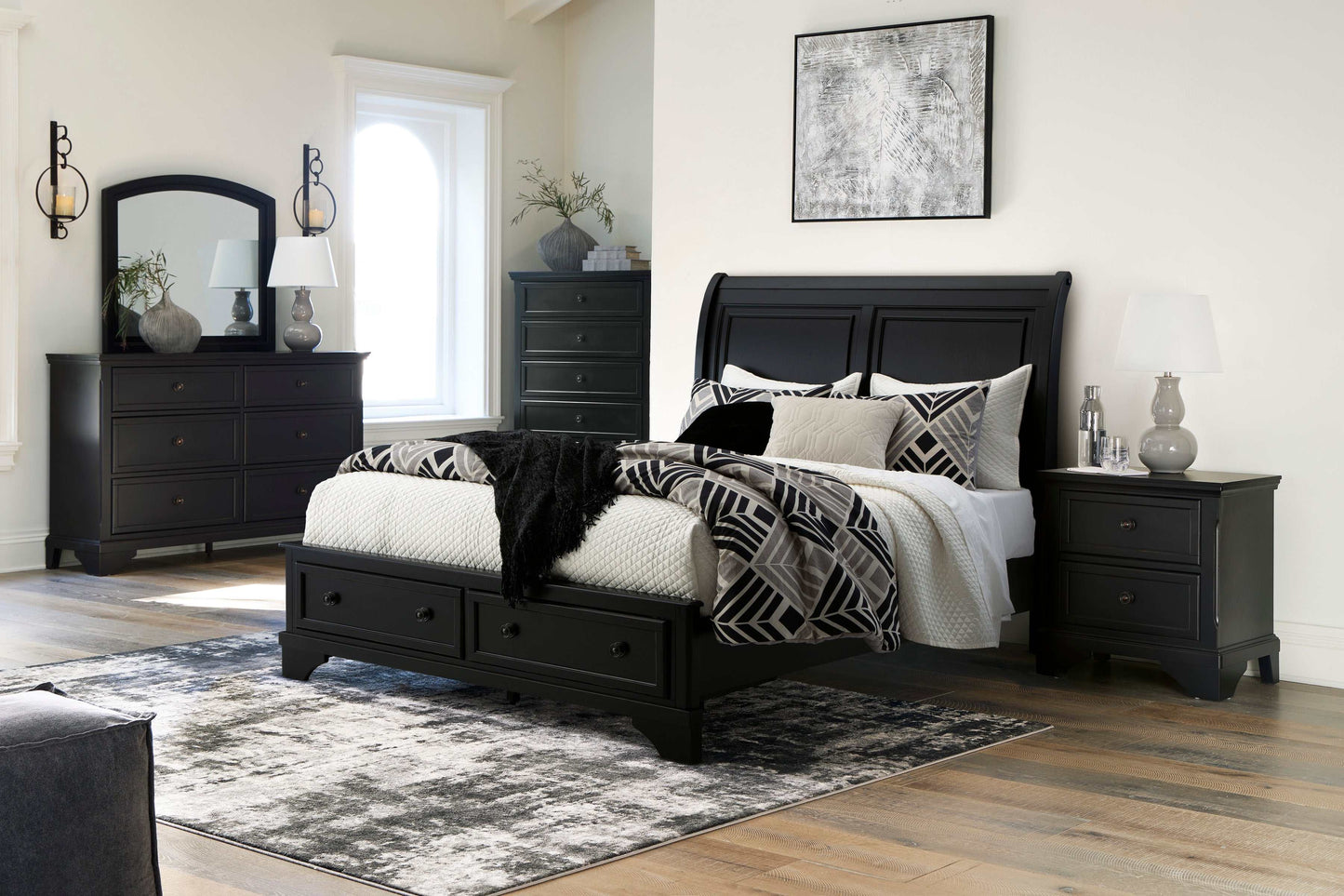 Chylanta Black Queen Sleigh Storage Bed