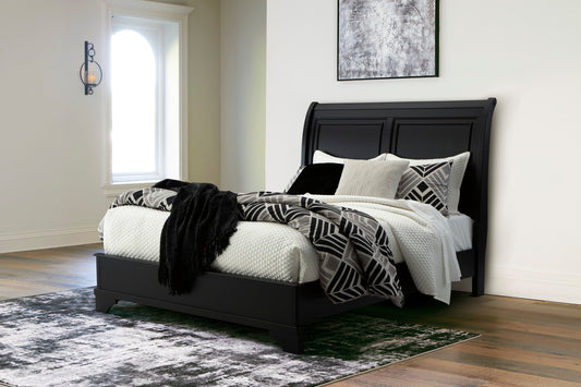 Chylanta Black Queen Sleigh Bed