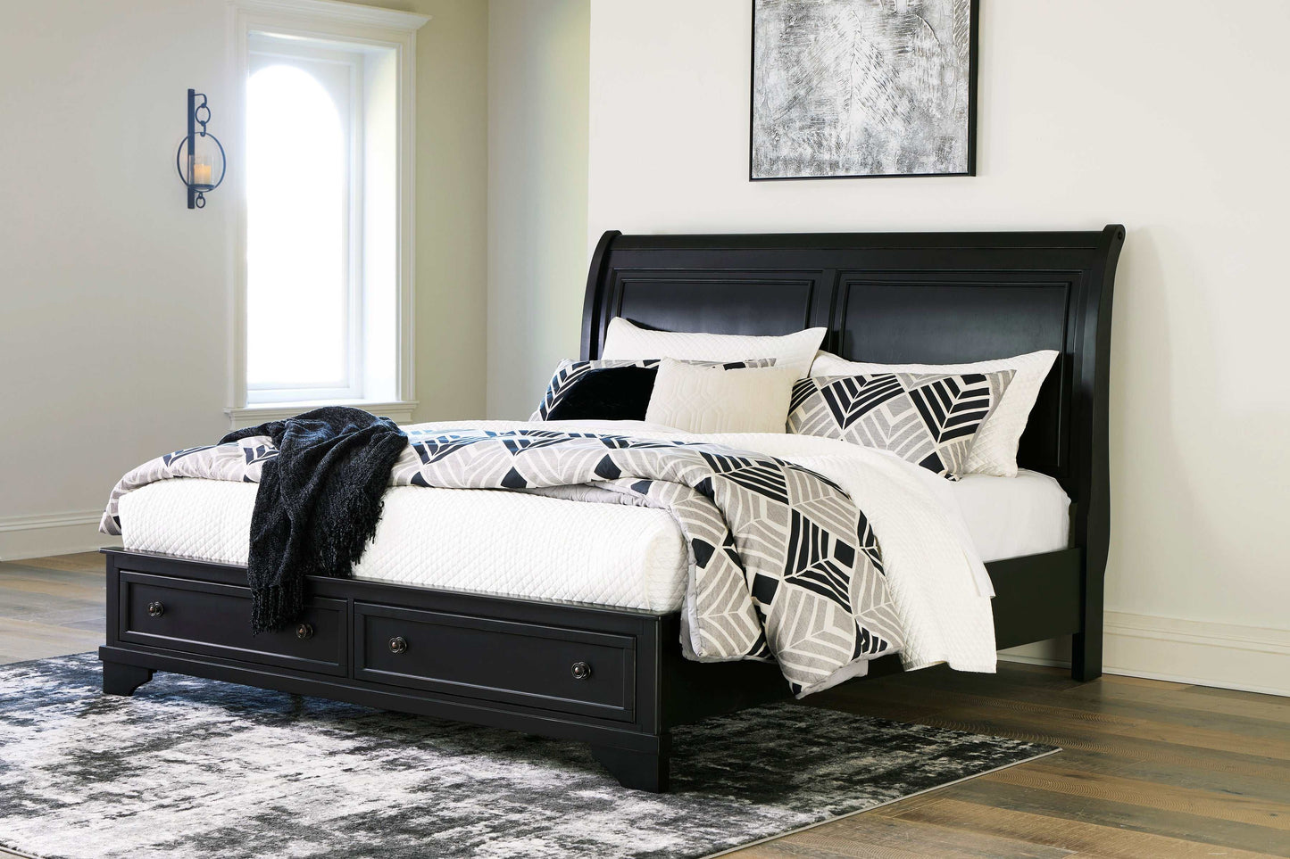 Chylanta Black King Sleigh Storage Bed