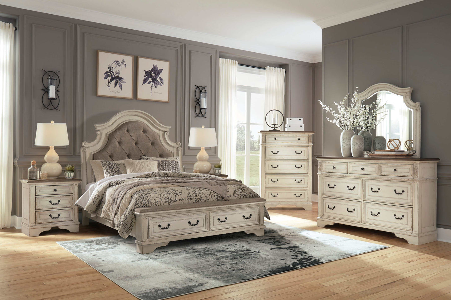 Realyn Queen Upholstered Bed