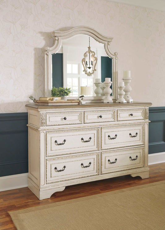 Realyn Mirrored Dresser w/ 7 Drawer