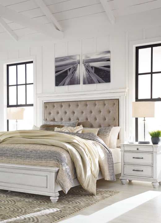 Kanwyn Queen Panel Bed w/ Uph. HB