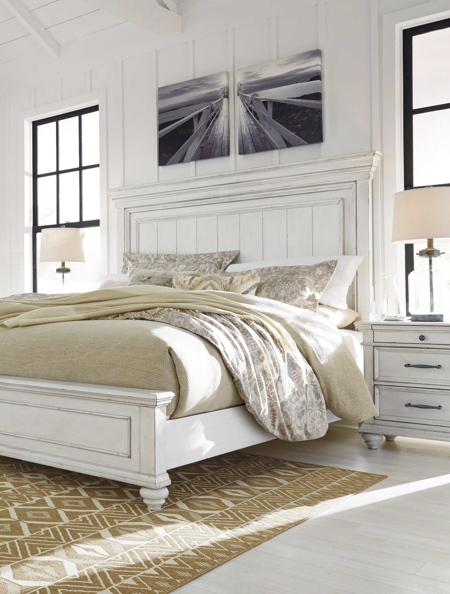 Kanwyn Whitewash Queen Panel Bedroom Set / 5pc