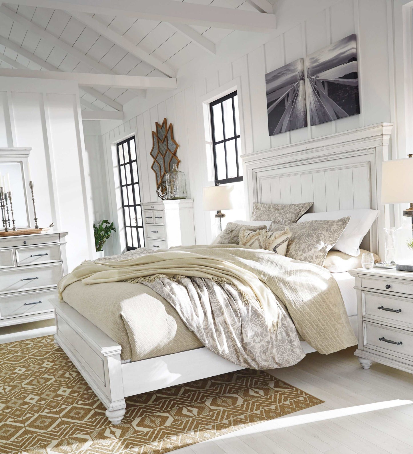 Kanwyn Whitewash Queen Panel Bedroom Set / 5pc