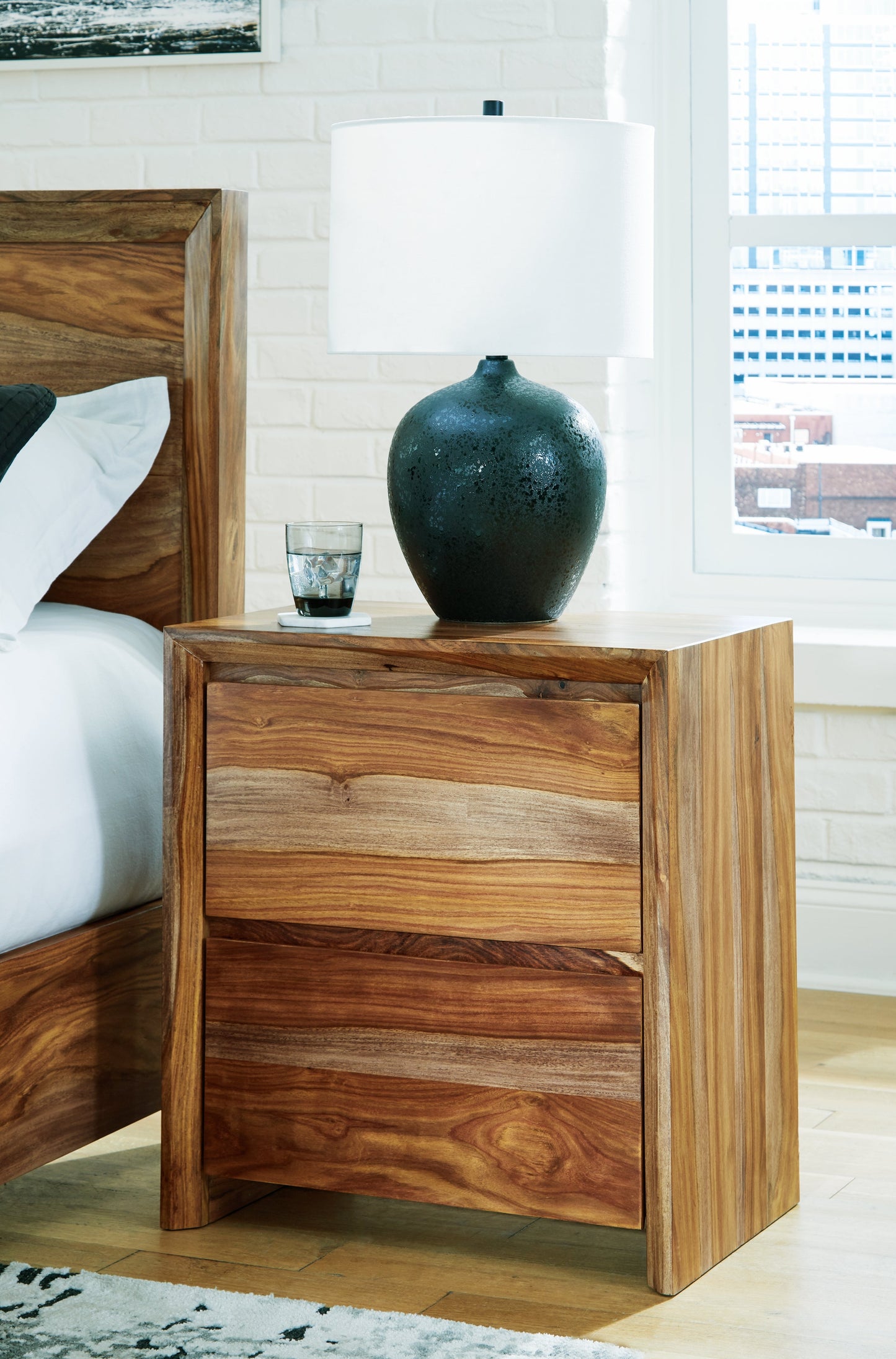 Dressoni 24" 2 Drawer Charging Nightstand
