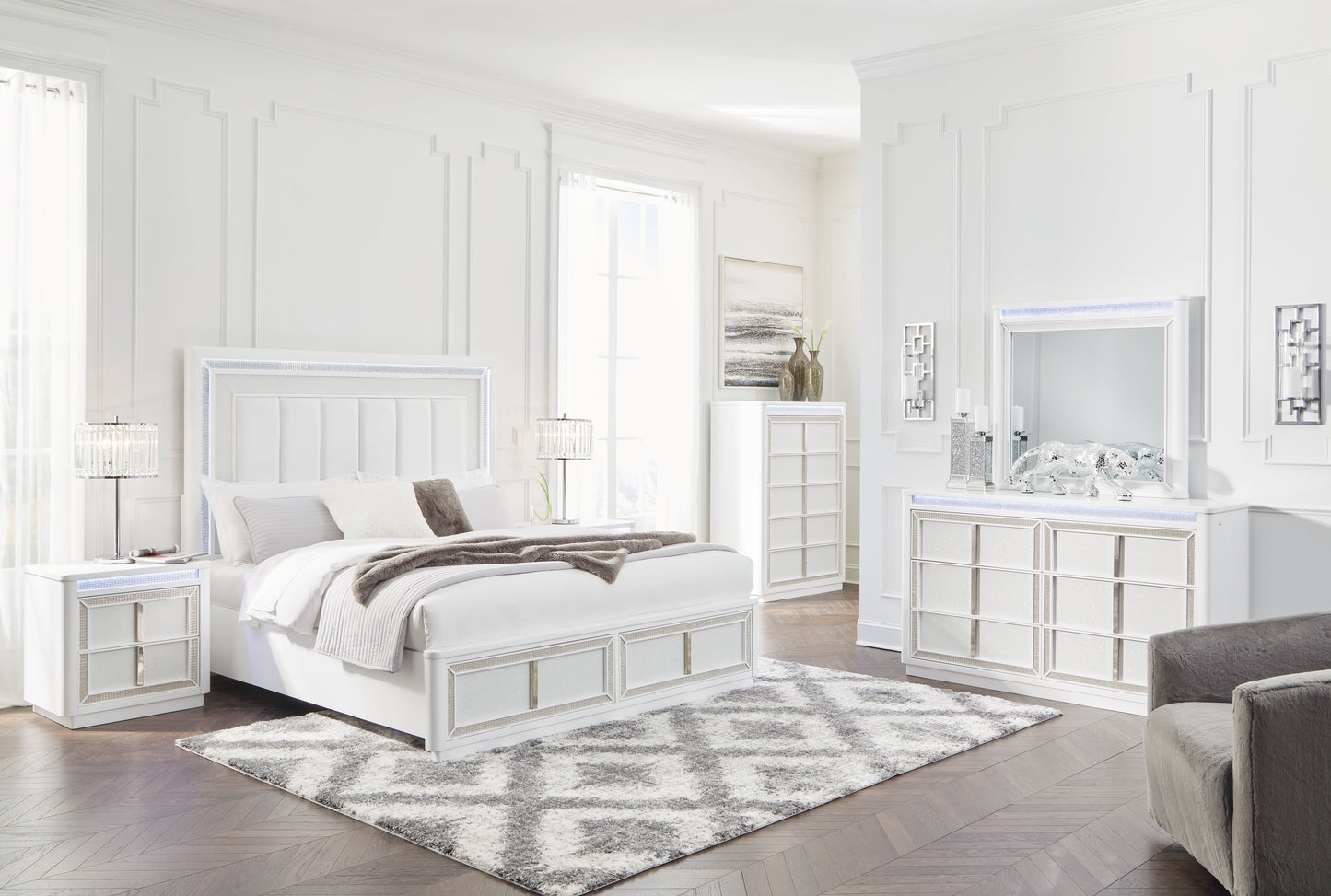 Chalanna Queen Upholstered Storage Bedroom Set with Dresser and Mirror