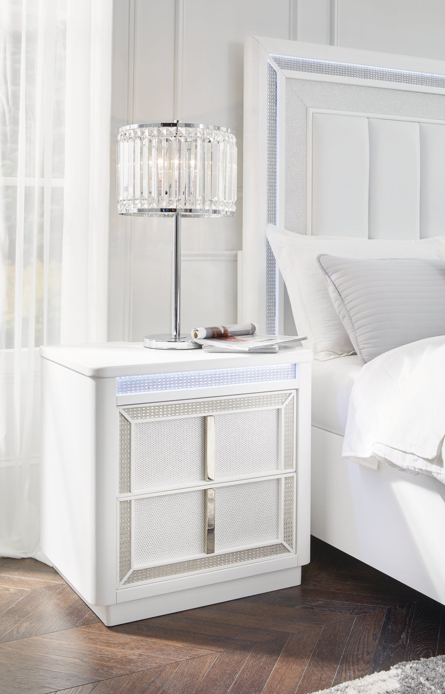 Chalanna White Nightstand