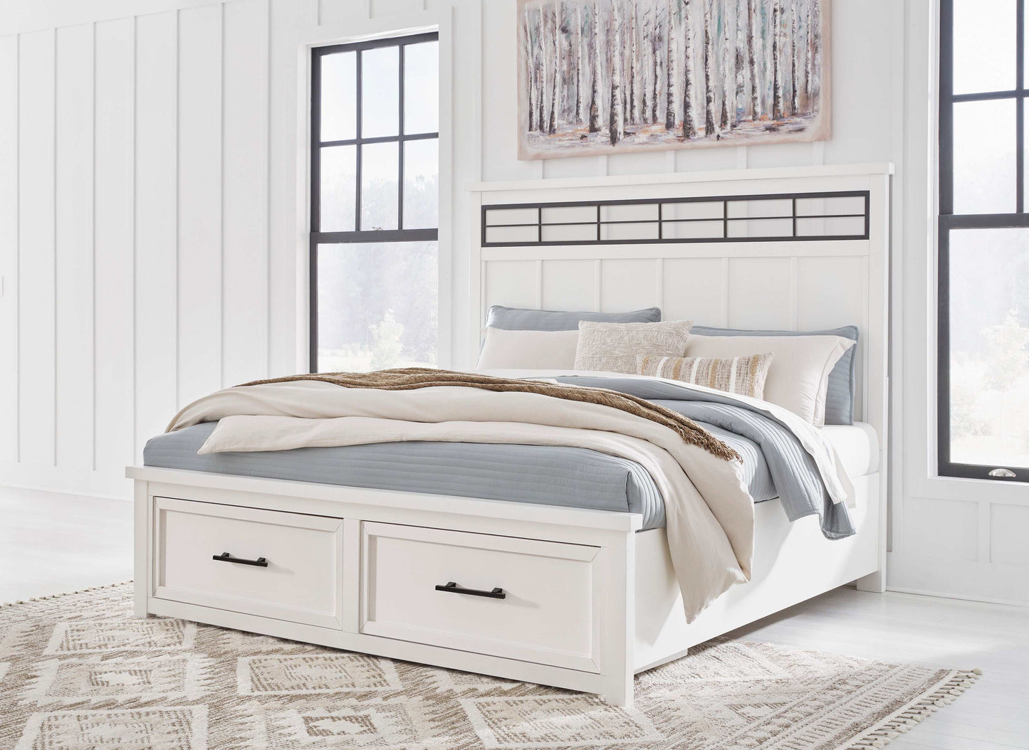 Ashbryn White/Natural Queen Panel Storage Bedroom Sets