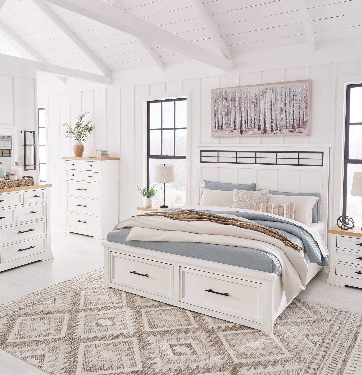 Ashbryn White Queen Panel Storage Bed