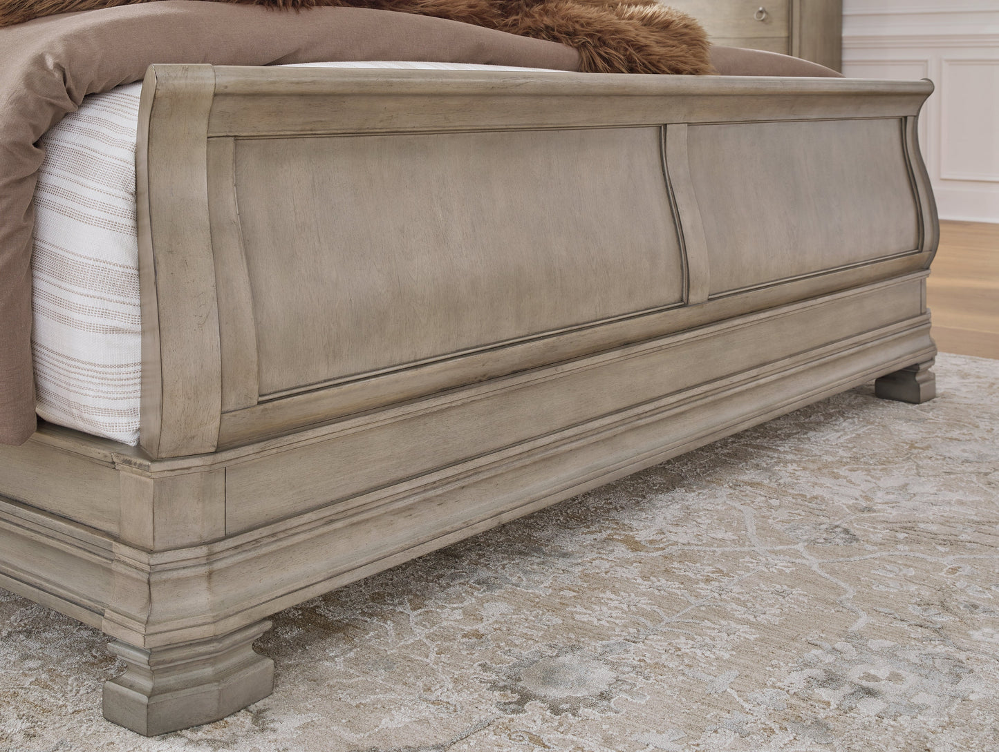 Lexorne Gray King Sleigh Bed